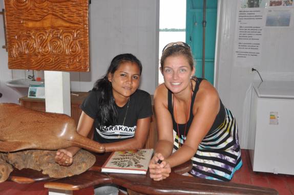 Uma das fundadoras da AMA-Botos, em Novo Airão - AM